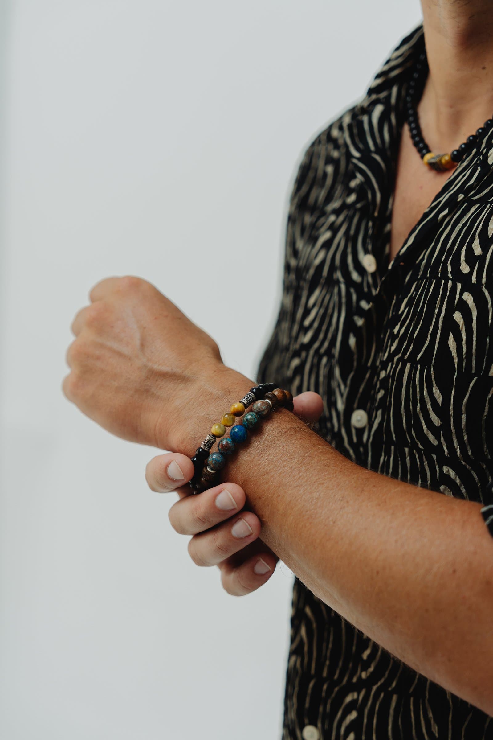 Azure Standard bracelet – gedragen