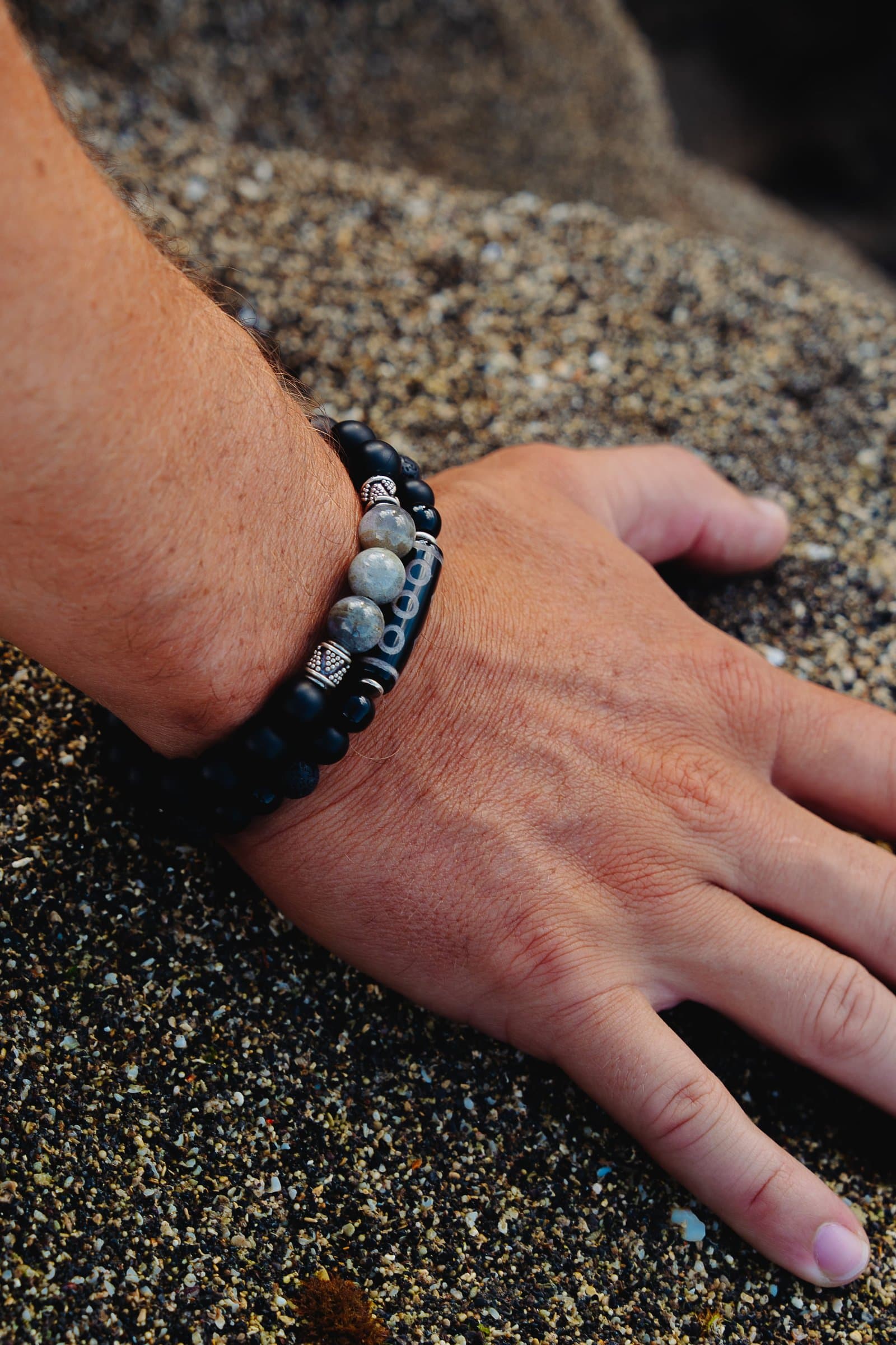 Shadow prism bracelet – gedragen