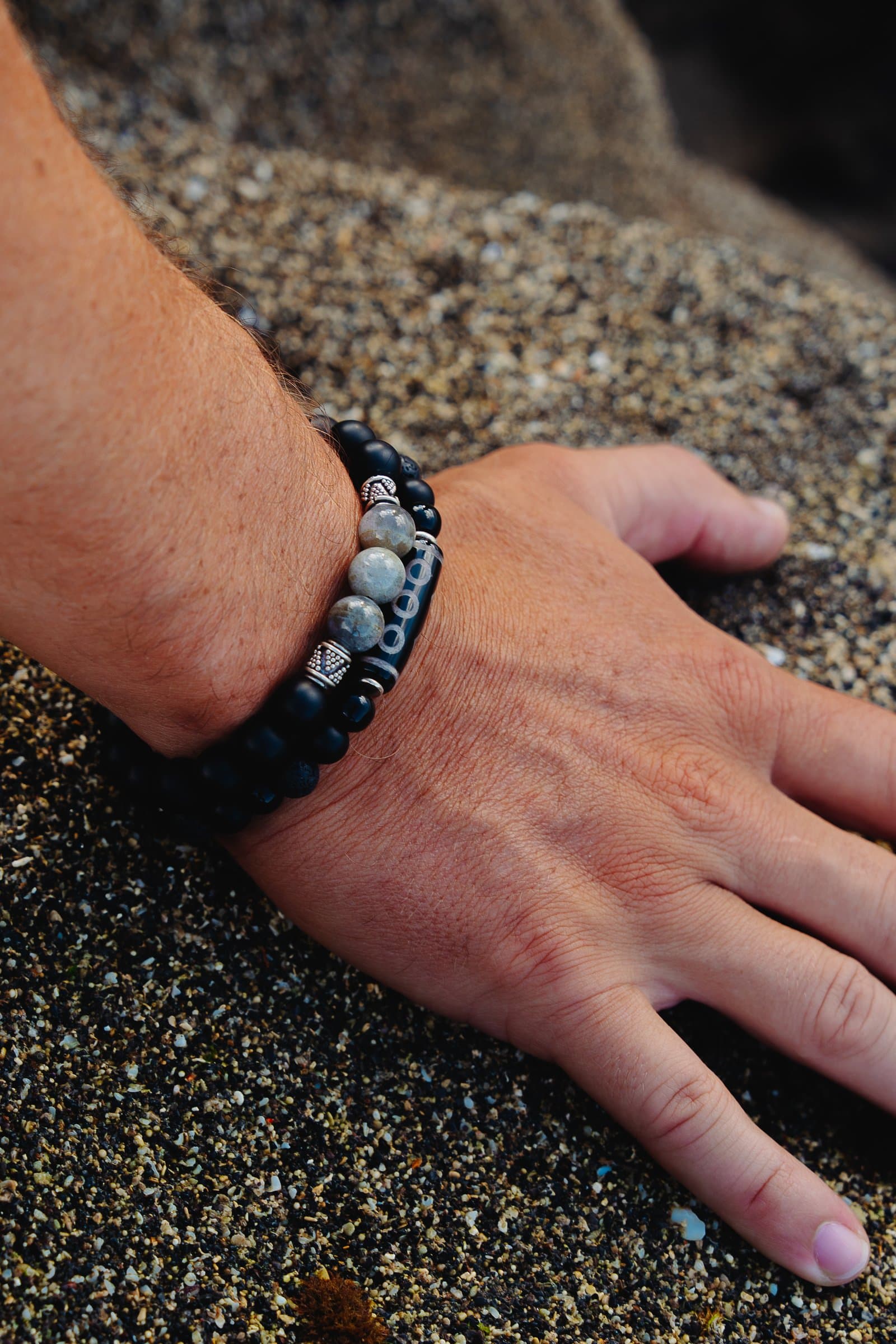 Shadow prism bracelet – gedragen